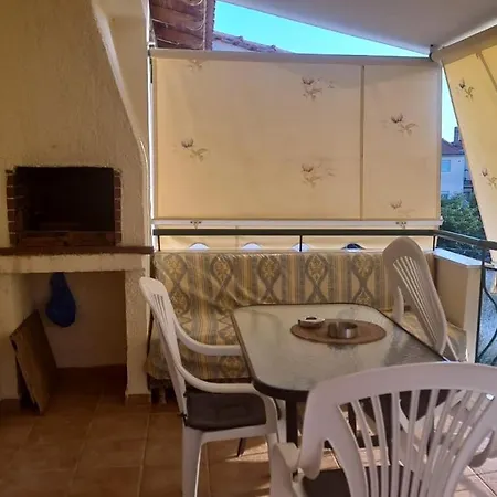 House Vladimiros Apartment Ofrinion